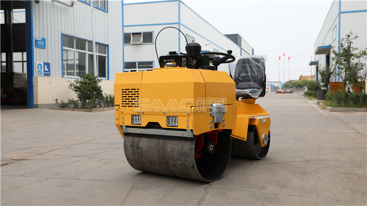 小型壓路機(jī)為何在眾多公路設(shè)備中占了上風(fēng)？